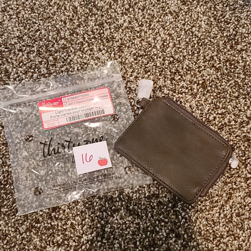 Thirty-one Iight traveler card wallet *new*